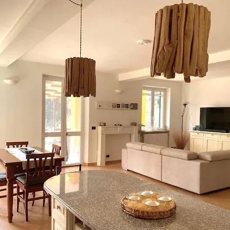 Villa Claudia, Citra 010037-lt-0678