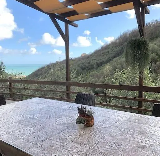 Claudia, Citra 010037-lt-0678 Villa Moneglia